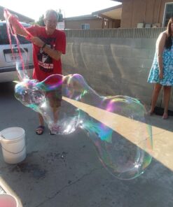 The Original Giant Bubble Wand Makes The World's Longest Bubbles, Over 36 feet Long, Includes 2.7 Gallons of Giant Bubble Solution, Non-Toxic Certified 35 61I2hWdaMcL