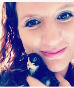 A Kid's Guide to Keeping Chickens: Best Breeds, Creating a Home, Care and Handling, Outdoor Fun, Crafts and Treats Paperback, Illustrated 11 61I8BIdAFsL