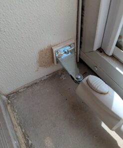 Prime-Line K 5031 2-7/8 In. Stamped Steel Zinc Plated Finish Screen Door Closer Jamb Bracket (Single Pack) 15 61JJIxwOqJL