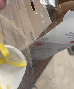 3M Personal Protective Equipment Particulate Respirator 8210, N95, Smoke, Dust, Grinding, Sanding, Sawing, Sweeping, 20 Count (Pack of 1) 20 Count (Pack of 1) 35 61KEj E2EcL