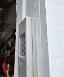 CHAMBERLAIN Clicker Keyless Entry KLIK2U-P2, Works with Chamberlain, LiftMaster, Craftsman, Genie and More, Security +2.0 Compatible Garage Door Opener Keypad, White 54 61Kj0cp6ZuL