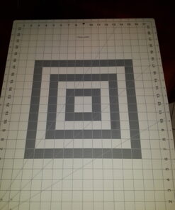 Fiskars Rotary Cutter 3-Piece Set - 45mm Stick Rotary Cutter for Fabric, Cutting Mat, and Sewing Ruler - Craft Supplies - Gray Cutting Mat + Rotary Cutter Set Standard 3-Piece 45 61LP3pwyZL