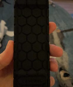 Fintie Protective Case for Apple TV 4K/ HD Siri Remote (1st Gen) - Honey Comb Lightweight Anti Slip Shockproof Silicone Cover for Apple TV 4K 5th 4th Gen Siri Remote Controller, Black 39 61LbfAsFsKL