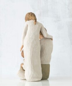 Willow Tree Generations, Making memories that last lifetimes, Reflects time spent with grandmother, mother, daughter, and what is learned from loving family relationships, Sculpted Hand-Painted Figure 9 61M UwrjDmL