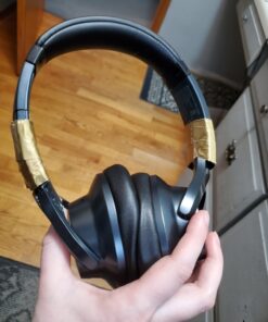 Soundcore Anker Life Q20 Hybrid Active Noise Cancelling Headphones, Wireless Over Ear Bluetooth Headphones, 40H Playtime, Hi-Res Audio, Deep Bass, Memory Foam Ear Cups, for Travel, Home Office Black 38 61M0dxvQYL