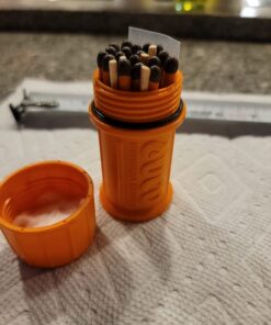 UCO Stormproof Match Kit with Waterproof Case, 25 Stormproof Matches and 3 Strikers No Color 51 61MjuIiS3BL