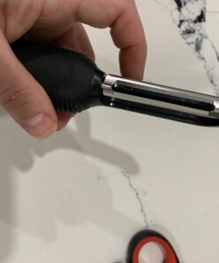OXO Good Grips Swivel Vegetable Peeler 64 61NCv2WmUrL