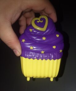 Polly Pocket Playset, Travel Toy with 2 Micro Dolls & Surprise Accessories, Pocket World Cupcake Compact, Food Toy 22 61NebHam gL 1