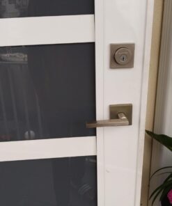 Kwikset Halifax Deadbolt Lock, Satin Nickel Square Exterior Keyed Front Entry Door, Pick Resistant SmartKey Rekey Security, Single Cylinder Dead Bolt, with Microban Protection 27 61PFuJkQYIL