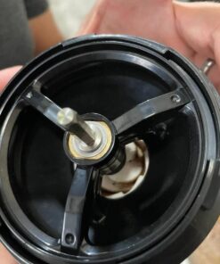 Cuisinart Single Serve Coffee Maker + Coffee Grinder, 48-Ounce Removable Reservoir, Black, DGB-2 Burr Grind & Brew 40 61PTj1Z8WHL