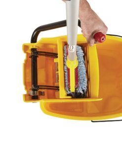 Rubbermaid Commercial Products WaveBrake 35 Qt. Side-Press Mop Bucket and Wringer Combo on Wheels, Yellow, for Professional/Industrial/Business Heavy-Duty Floor Cleaning/Mopping 46 61R1Y5JuodL