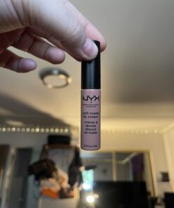 NYX PROFESSIONAL MAKEUP Soft Matte Lip Cream, Lightweight Liquid Lipstick - London (Mid-Tone Beige) 0.27 Fl Oz (Pack of 1) 34 61RDz15dnJL