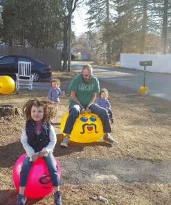 WALIKI Hopper Ball for Kids 3-6 | Hippity Hop | Jumping Hopping Ball | Relay Races | Pink 18” Ages 3-6 (Small) 26 61Rs1Oniq7L