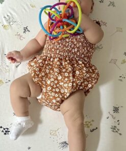 Manhattan Toy Winkel Rattle & Sensory Teether Toy, Blue/Green/Orange, 5 Inch x 4 Inch x 3.5 Inch 25 61SSvZ0yTPL