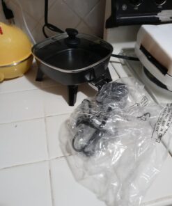 Elite Gourmet EFS-400 Personal Stir Fry Griddle Pan, Rapid Heat Up, 600 Watts Non-stick Electric Skillet with Tempered Glass Lid, Size 7" x 7" 33 61SsFxTeVbL