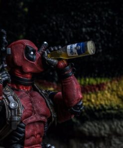 NECA Marvel Classics Deadpool 1/4 Scale Action Figure 46 61T8LWYvR5L