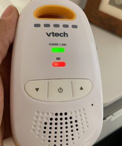 VTech DM111 Upgraded Audio Baby Monitor. 1 Parent Unit with Rechargeable Battery, Best-in-Class Long Range, Digital Wireless Transmission, Crystal-Clear Sound, Plug & Play, Sound Indicator & Alerts Audio Monitor with 1 Parent Unit 55 61TyPtvF8nL