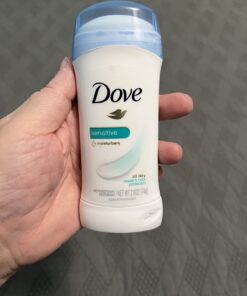 Dove Invisible Solid Antiperspirant Deodorant Stick for Women, 6 Count, Sensitive, For All Day Underarm Sweat & Odor Protection 2.6 oz 20 61U1wrJ4PuL