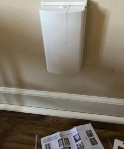 Safety Innovations Twin Door Baby Safety Outlet Cover Box for Babyproofing Outlets - More Interior Space for Extra Large Electrical Plugs and Adapters - Easy to Install - Easy to Use, (1-Pack) 30 61UIgeQtK9L