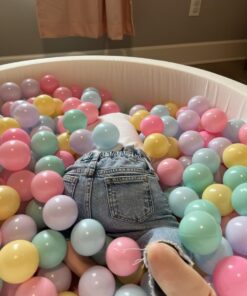 Amazon Basics BPA Free Crush-Proof Plastic Pit Ball with Storage Bag, Toddlers Kids 12+ Months, Pack of 400 Balls, 6 Pastel Colors 29 61UbmA1 zLL