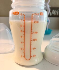 Munchkin® Latch™ BPA-Free Baby Bottle, White 8 Ounce, 1 Pack 8 Ounce (Pack of 1) 32 61V8W81lh3L