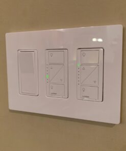 Lutron Claro 3 Gang Decorator/Rocker Wallplate, Gloss, White (1-Pack) | CW-3-WH 1 Pack 36 61VCiXfHW4L