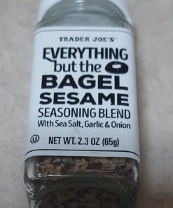 Trader Joe's Everything but the Bagel Sesame Seasoning Blend 2.3 oz, Pack of 1 Garlic 2.3 Ounce (Pack of 1) 23 61Vxh OV1L