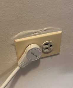 Belkin Power Strip Surge Protector - 6 AC Multiple Outlets - Flat Rotating Plug, 8 ft Long Heavy Duty Extension Cord for Home, Office, Travel, Computer Desktop & Charging Brick - White (720 Joules) 8' 36 61WKfYo5rCL