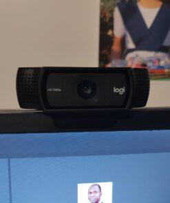 Logitech C920x HD Pro Webcam, Full HD 1080p/30fps Video Calling, Clear Stereo Audio, HD Light Correction, Works with Skype, Zoom, FaceTime, Hangouts, PC/Mac/Laptop/Macbook/Tablet - Black 50 61WWoKcPtcL