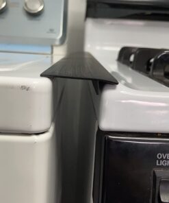 Linda’s Essentials Silicone Stove Gap Covers (2 Pack), Heat Resistant Oven Gap Filler Seals Gaps Between Stovetop and Counter, Easy to Clean Stove Gap Guard (21 Inches, Black) 21 Inches 44 61WYc71IORL