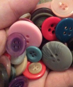 Scrambled Assortment Bag of Buttons for Arts & Crafts, Decoration, Collections, Sewing, and More! (100 Pack) 30 61WcR70BspL