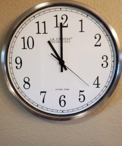 La Crosse Technology 12 Inch Atomic Analog Wall Clock, Aluminum (WT-3126B) 16 61XFD6CUW8L