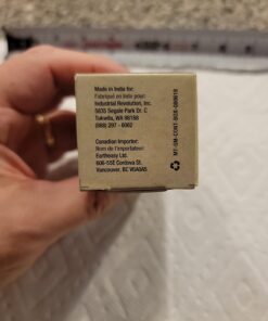 UCO Stormproof Match Kit with Waterproof Case, 25 Stormproof Matches and 3 Strikers No Color 53 61XH7qJVjzL