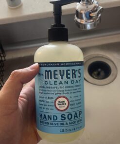 MRS. MEYER'S CLEAN DAY Liquid Hand Soap Refill, Rainwater, 33 OZ 18 61XSSNylgL