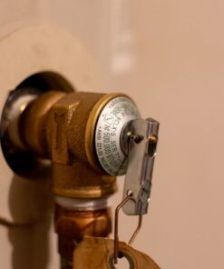 Camco Automatic Temperature and Pressure Relief Valve with Extension Probe and Lever | Features an All Brass Body with a Stainless Steel Pressure Spring | (10473) 14 61XUboSLOL