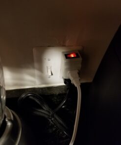 Bindmaster 3 Prong Grounded Single Port Power Adapter for Outlet with Indicator Lighted On/Off Switch to be Energy Saving {1 Pack}…… 1 Pack White Grounded 23 61XV2tgFV1L