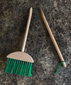 Melissa & Doug Dust! Sweep! Mop! 6-Piece Pretend Play Cleaning Set - Broom, Duster, Kid-Sized Cleaning Toys For Boys and For Girls 51 61XlNRSrLpL