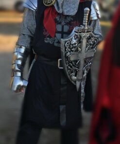 Men's Medieval Knight Costume Small/Medium Black,silver,red 33 61Y3mHxarnL