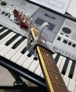 Kyser Quick-Change Guitar Capo for 6-string acoustic guitars, Silver, KG6SA 19 61YobyizVWL