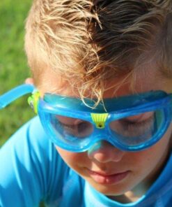 Aquasphere SEAL Kids (Ages 3+) Swim Goggles, Made in ITALY - Wide Vision, Comfort, E-Z Adjust, Anti Scratch & Fog, Leak Free Clear Lens / Aqua 26 61YtiSFNj6L