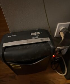 Amazon Basics 6 Sheet Cross Cut Paper and Credit Card Home Office Shredder with 3.8 Gallon Bin, Black 45 61Z6qgZU1pL