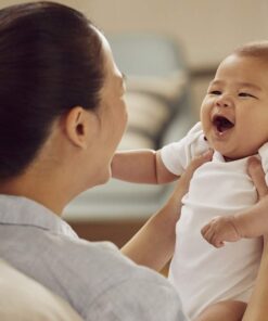 Medela Purelan Lanolin Nipple Cream for Breastfeeding, 100% All Natural Single Ingredient, Hypoallergenic, Soothing Protection, Safe for Nursing Mom and Baby, 1.3 Ounce Tube 19 61asv9RJ2QL