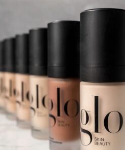 Glo Skin Beauty Luminous Liquid Mineral Foundation Makeup with SPF 18 (Naturelle) - Improves Uneven Skin Tone, Smooths & Corrects Imperfections, Sheer to Medium Coverage, Dewy Finish Naturelle 17 61b0cRdYIL