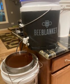 Powerblanket BB05GV Bee Blanket Honey Heater, 5 gal Pail Heater with Cutout for Gate Valve, Charcoal Gray 5-Gallon (Gate Valve) 120 V 32 61b2UDu5Y L
