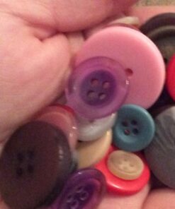 Scrambled Assortment Bag of Buttons for Arts & Crafts, Decoration, Collections, Sewing, and More! (100 Pack) 31 61bAw2ZVGOL