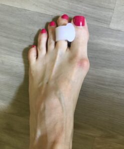 ZenToes Gel Toe Separators for Overlapping Toes, Bunions, Big Toe Alignment, Corrector and Spacer - 4 Pack (White) White 30 61bz9h7fiL