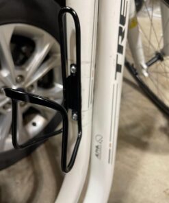 FiveBox Lightweight Aluminum Alloy Bicycle Water Bottle Cage Holder for Outdoor Activities black 1Pack 28 61cJfZK1G1L