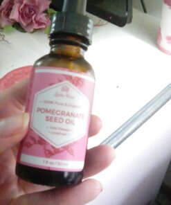 Leven Rose Pomegranate Seed Oil, 100% Pure Unrefined Cold Pressed Antioxidant Moisturizer for Hair Skin and Nails 1 oz 1 Fl Oz (Pack of 1) 28 61d3OdbRjeL