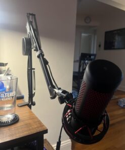 HyperX QuadCast - USB Condenser Gaming Microphone, for PC, PS4, PS5 and Mac, Anti-Vibration Shock Mount, Four Polar Patterns, Pop Filter, Gain Control, Podcasts, Twitch, YouTube, Discord, Red LED Red Lighting 22 61d8k3G5l0L