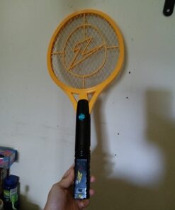 ZAP IT! Bug Zapper - Rechargeable Mosquito, Fly Killer and Bug Zapper Racket - 4,000 Volt - USB Charging, Super-Bright LED Light to Zap in the Dark - Unique 3-Layer Safety Mesh That's Safe to Touch Large Yellow 27 61eU5OpV1fL